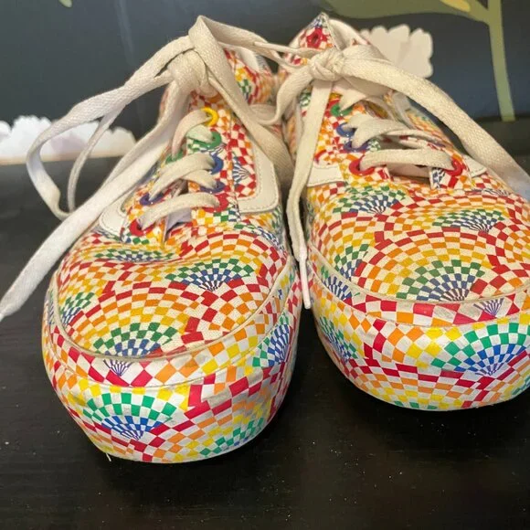 Van Rainbow Old Skool Platforms Sneakers - Picture 7 of 8